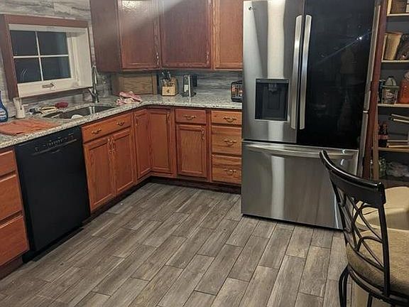 2nd image of 5186 Hillwood Dr