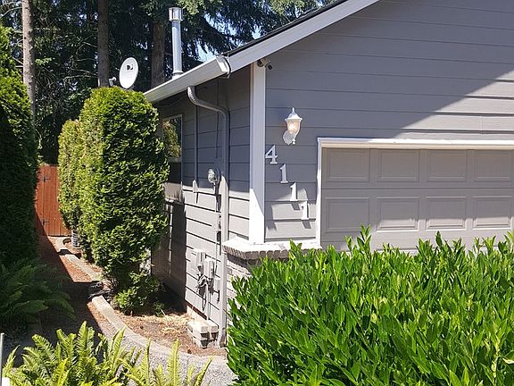 3rd image of 4111 NE 54th St