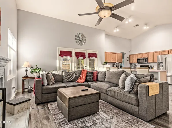 1014 E Golden Court, Chandler, AZ 85225