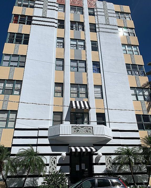 1st image of 2421 Lake Pancoast Dr APT 1C