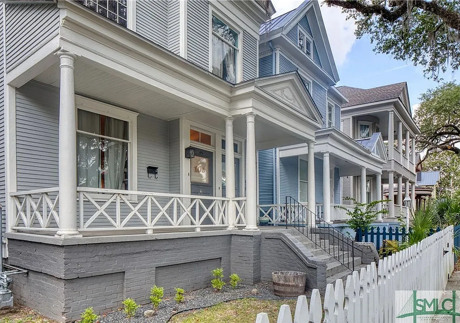 2 Bed | 1 Bath | Gated Backyard | Walk To Scad Arnold Hall & Wallin Hall — Photo 4