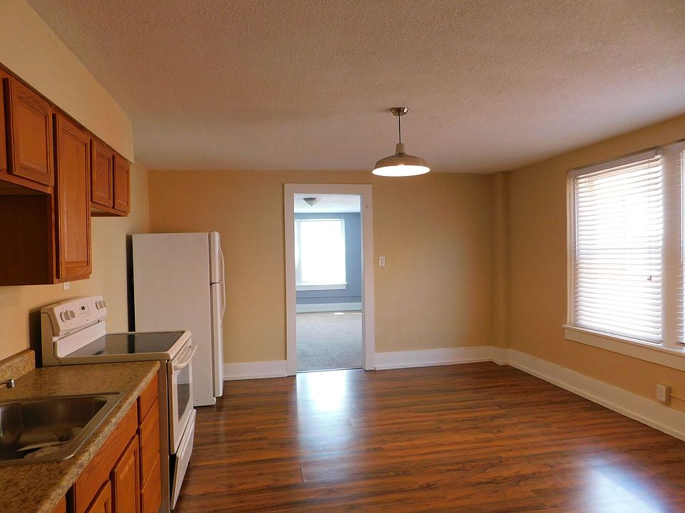 1st image of 110 W Pne #5