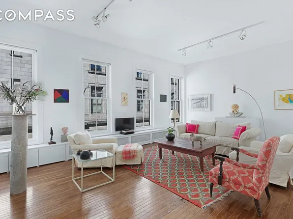 6 Center Market Pl #3, New York, NY 10013