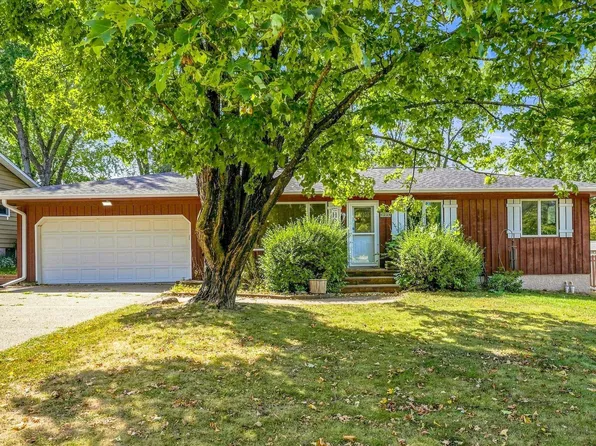 1339 Oak St, River Falls, WI 54022