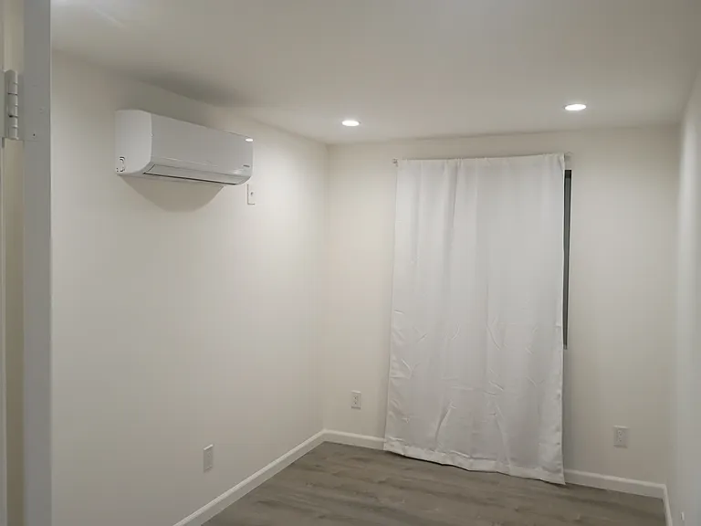 2125 Magnolia St — Photo 5