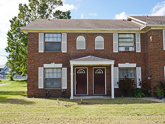 2nd image of 2720 Gray Fox Ln