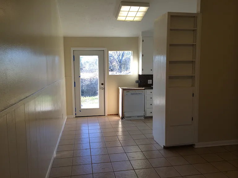 5200 Overbrook Dr #B — Photo 3