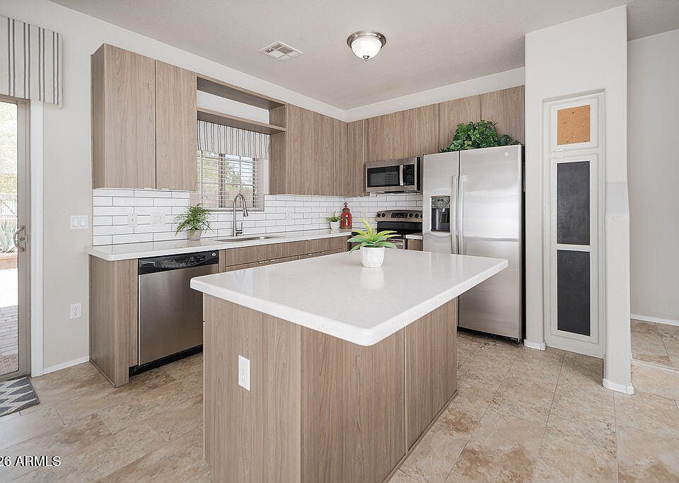 1st image of 440 N 169TH Avenue