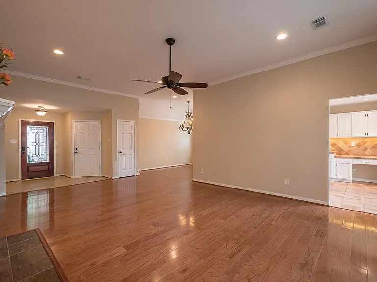 16015 Lausanne Dr — Photo 7