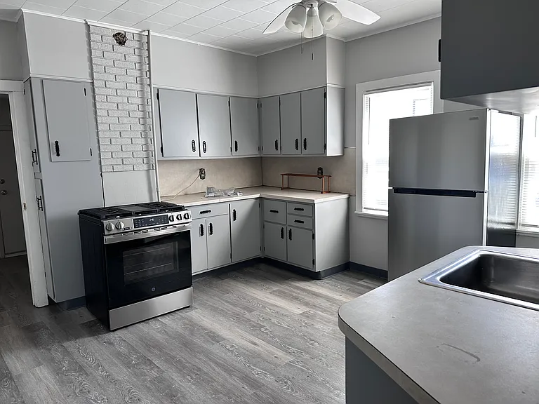 73 Albany Ave #1 — Photo 5