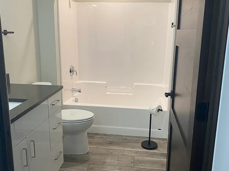 1717 W 6th St #406 — Photo 9