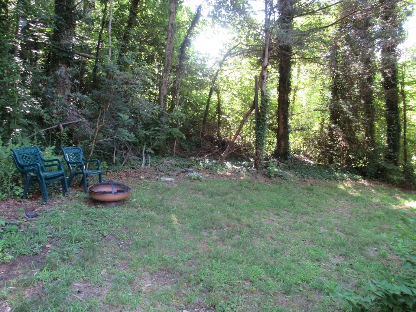$1,650 - 2 Bedroom / 1.5 Bath Unfurnished A-Frame Cabin with a View of Glenville Lake — Photo 2
