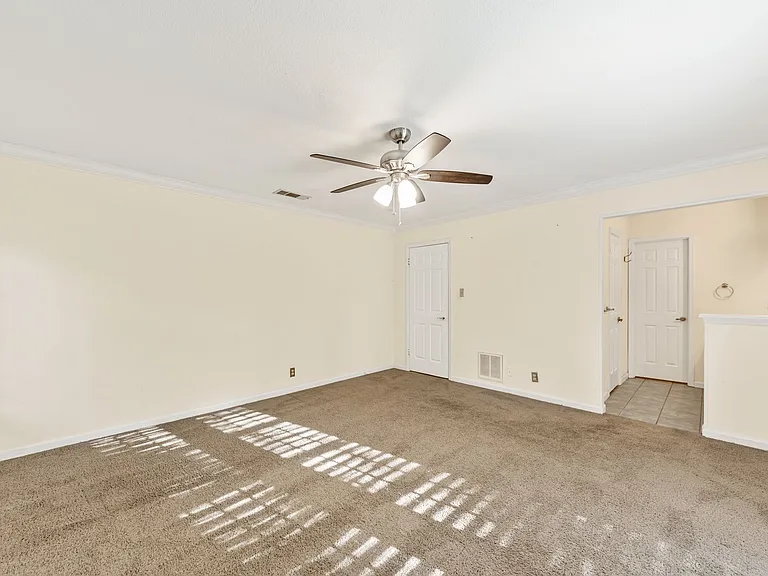 121 Lake Vis W — Photo 15