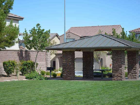 Community Bar B & Picnic