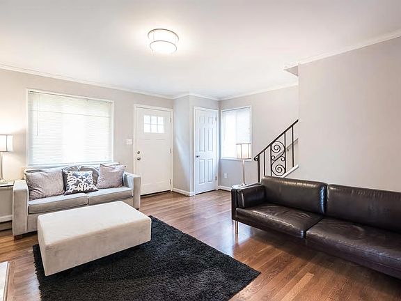 4th image of 605 N Alfred St