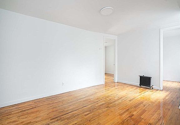 2nd image of 141 Edgecombe Ave