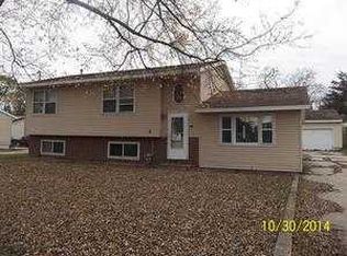1423 Bowers St, Waterloo, IA 50707