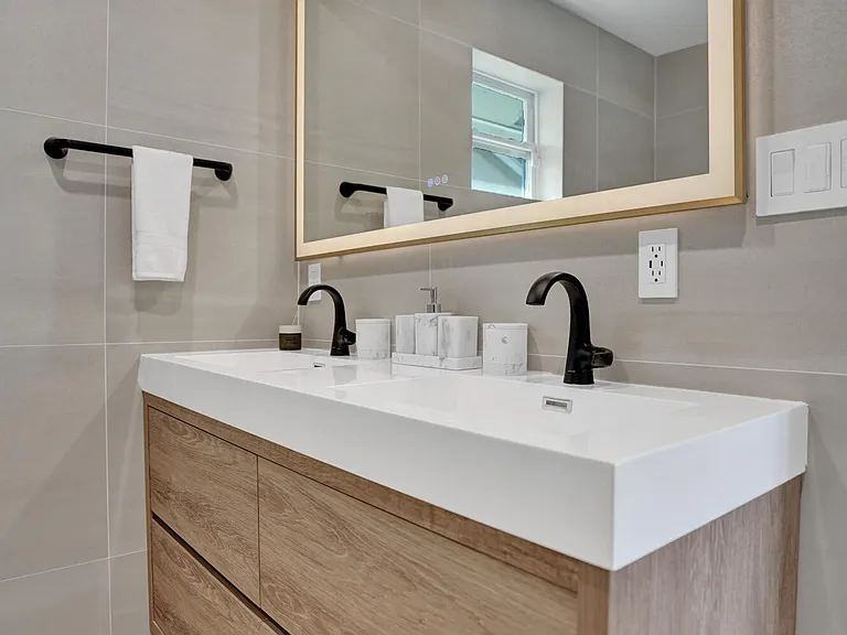885 Nafa Dr — Photo 71