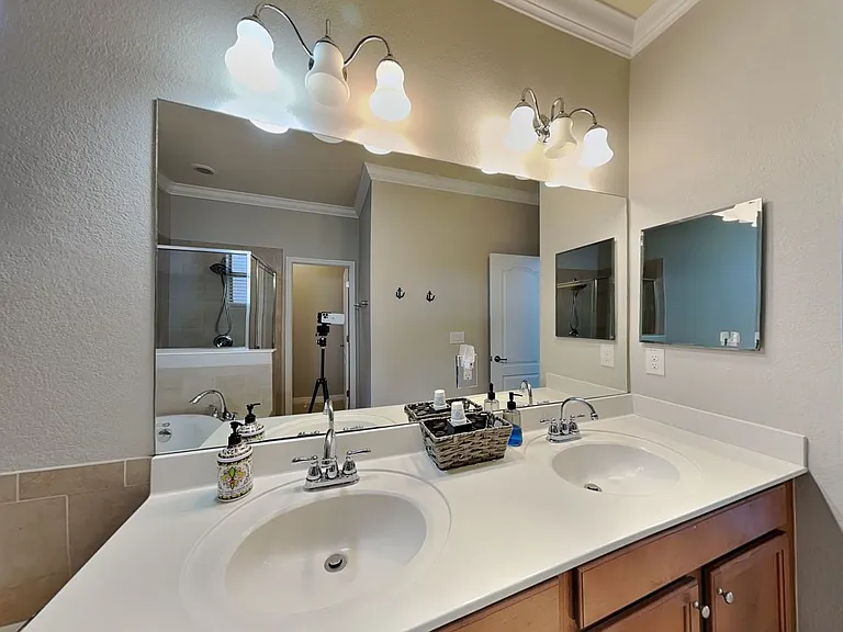 11280 Reflection Isles Blvd — Photo 10