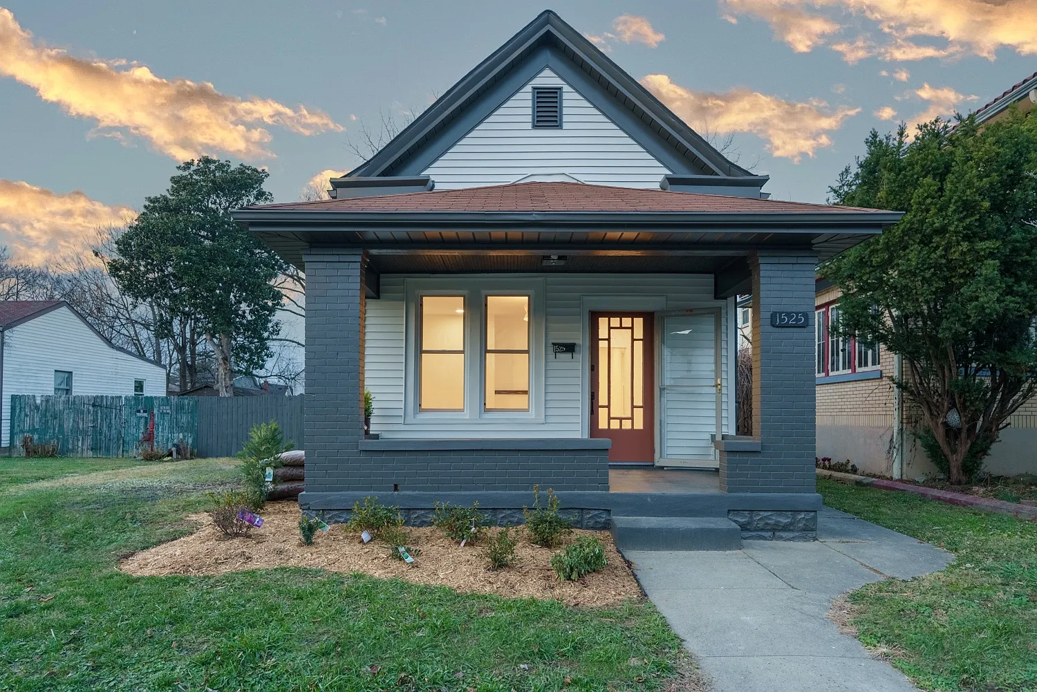 2 bed, 1136 sqft, $1,800 — Photo 1