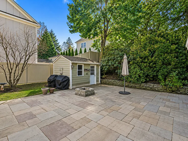 4116 Warner St — Photo 39