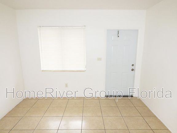 3rd image of 1270 NE 139th St APT 2