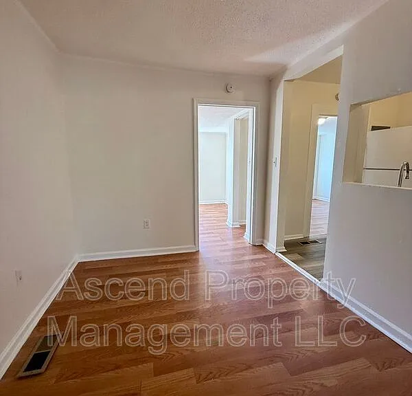 3208 Dodds Ave #B — Photo 6