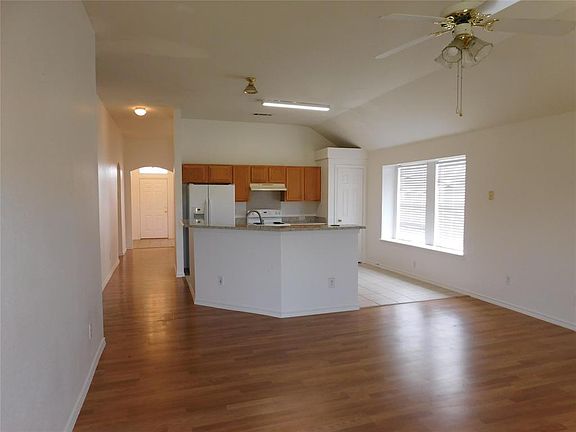5th image of 1003 Eastwick Dr