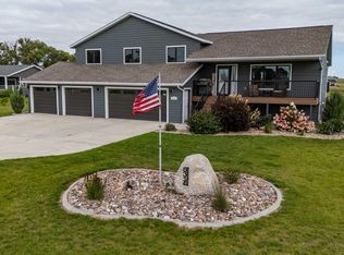 8314 Outland Rd, Bismarck, ND 58503