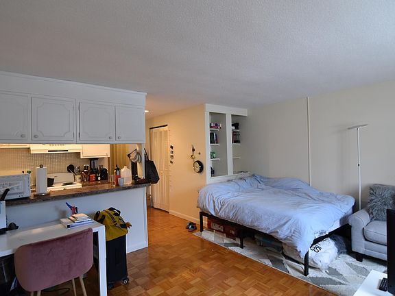 2nd image of 81A Green St #12