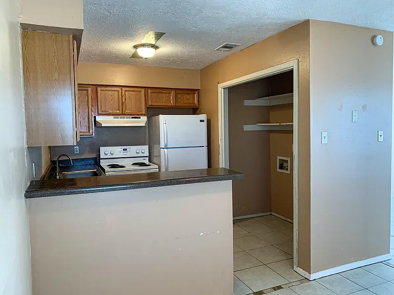 703 Ruth Ct #B — Photo 7