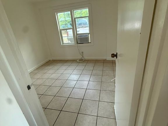 5th image of 11638 Andrews St #C