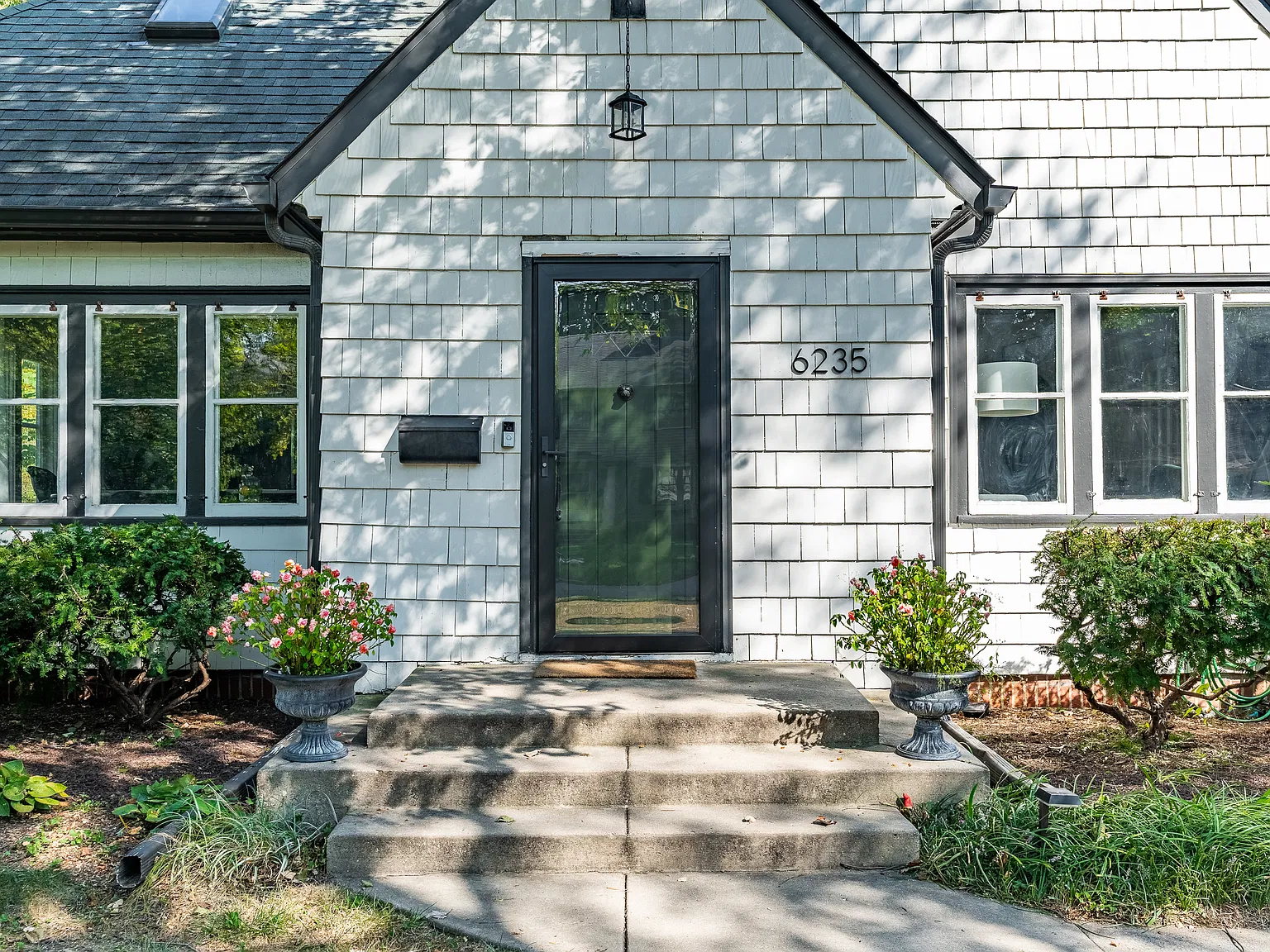 4 bed, 3315 sqft, $3,493 — Photo 4