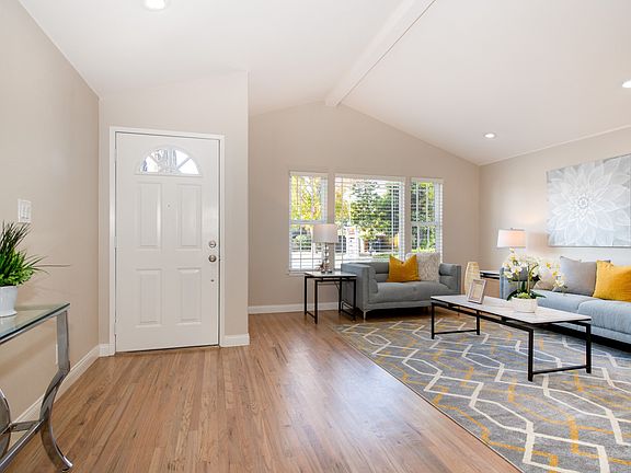 4th image of 727 Asbury Pl