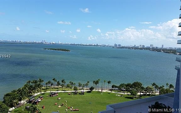 4th image of 1900 N Bayshore Dr APT 1612