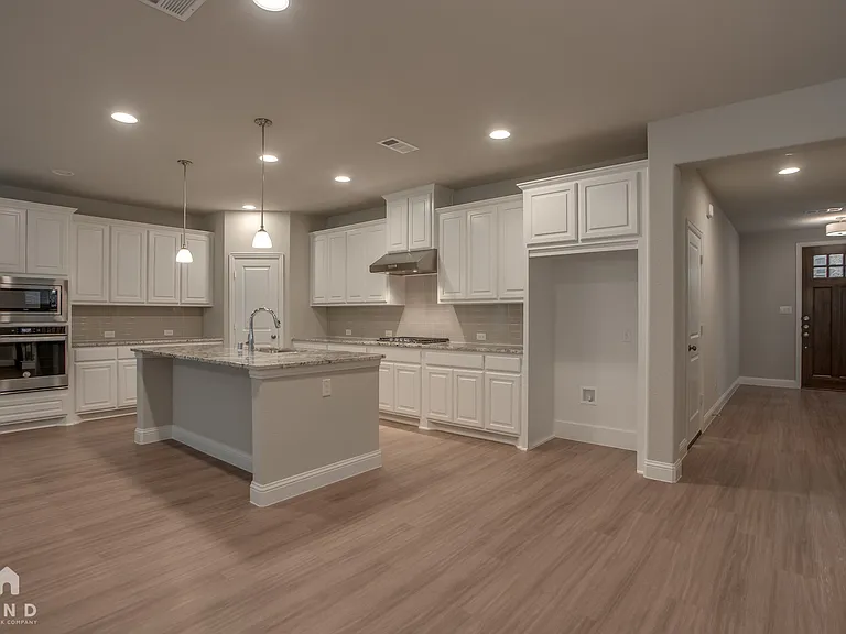 3117 Damsel Sauvage Ln — Photo 3