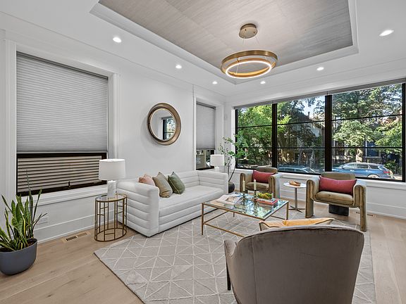 2nd image of 2541 N Wayne Ave #1S