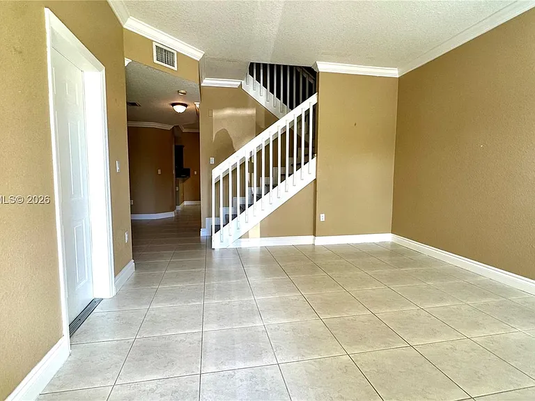 8102 SW 118th Pl #8102 — Photo 15