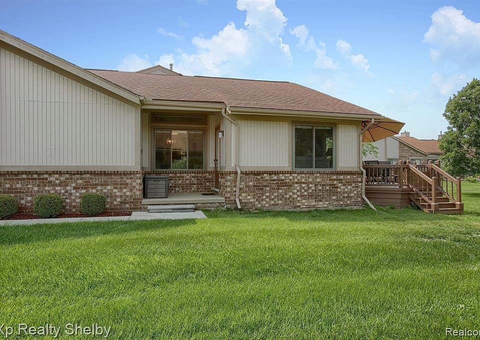 38829 Windmill Pointe S, Clinton Township, MI 48038 Zillow