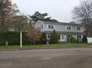 8 Ralph Ave, Babylon, NY 11702