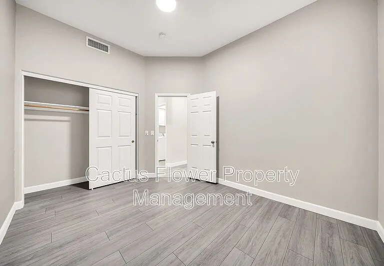 20276 N 64th Ave — Photo 31