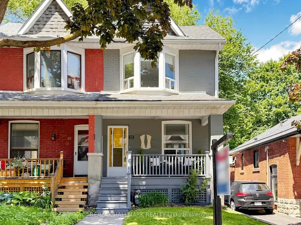12 Richard Ave, Toronto, ON M4L 1W9