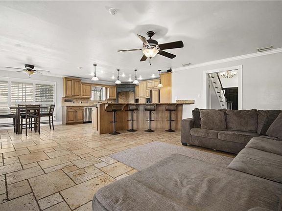 5th image of 3112 Riviere Du Chien Loop W