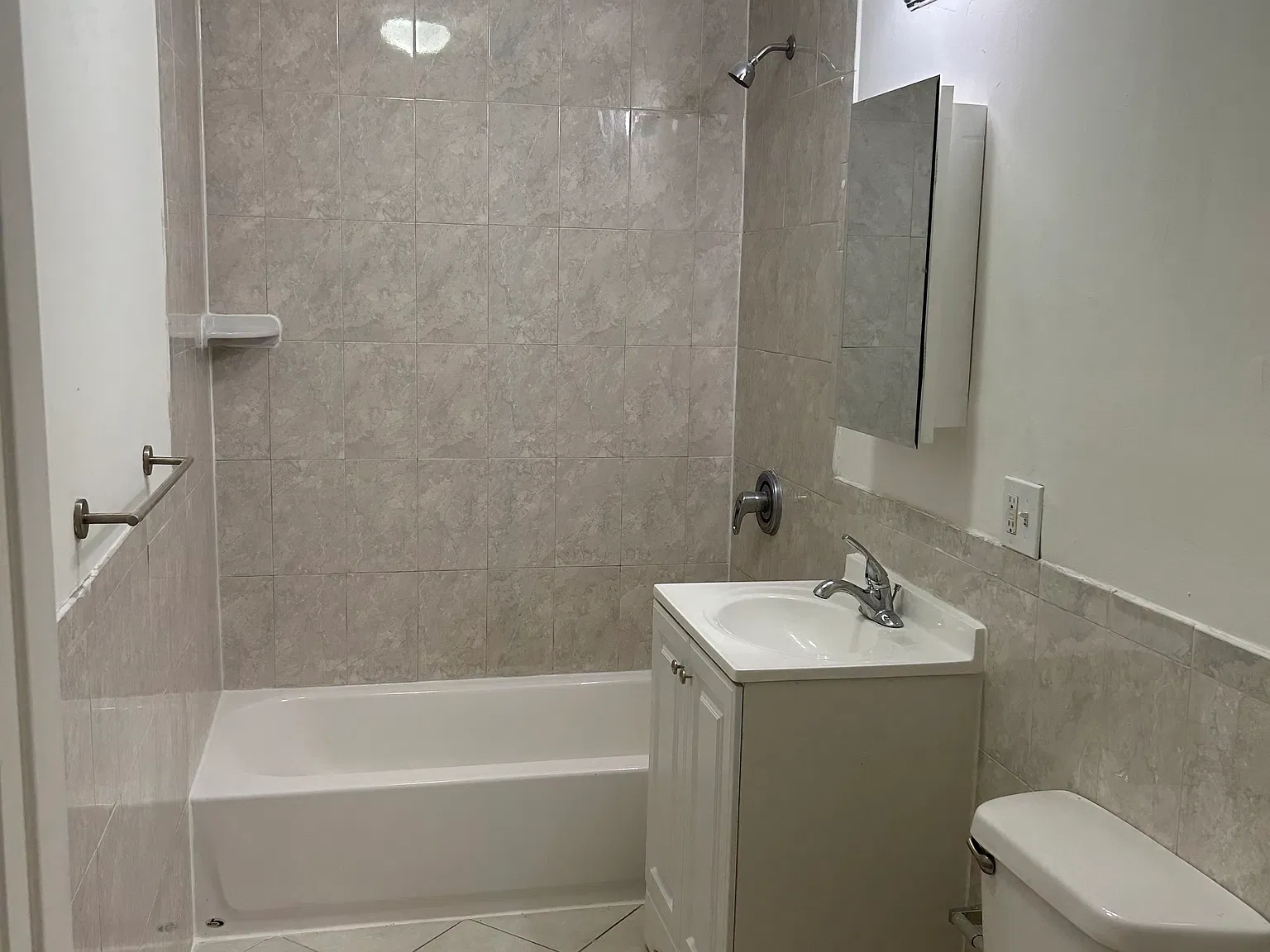 7 Star Realty LLC — Photo 4