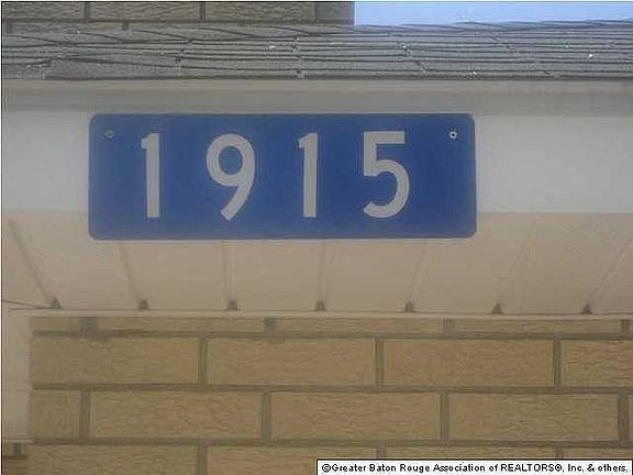2nd image of 1915 Allene St