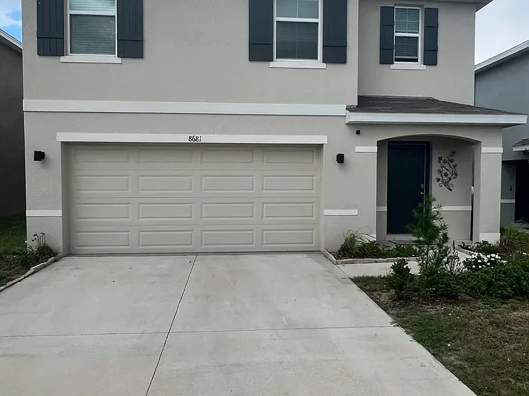 8681 SW 46th Ave — Photo 1
