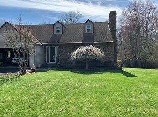 2 Hook Rd, Rhinebeck, NY 12572