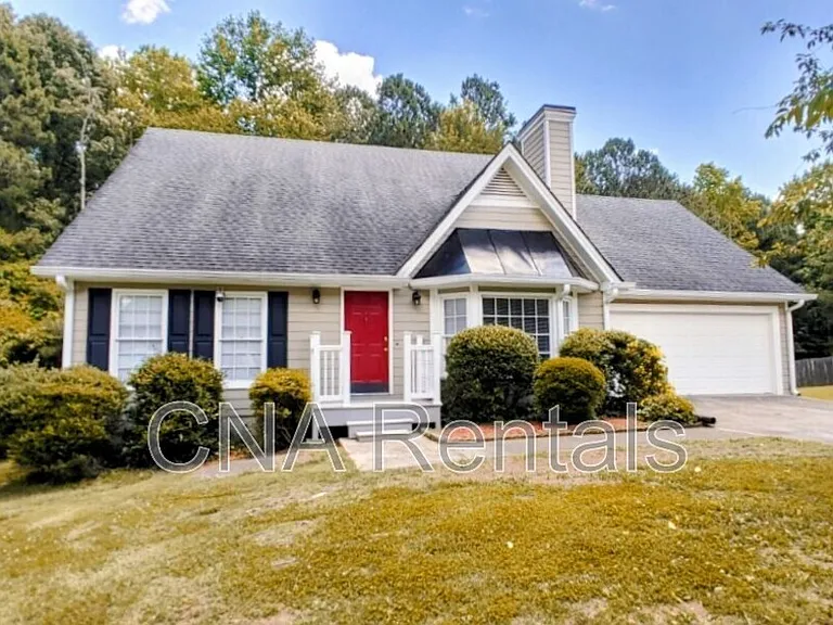 4635 Hampton Square Dr — Photo 1
