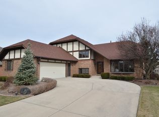 12817 S Pebble Dr, Palos Park, IL 60464