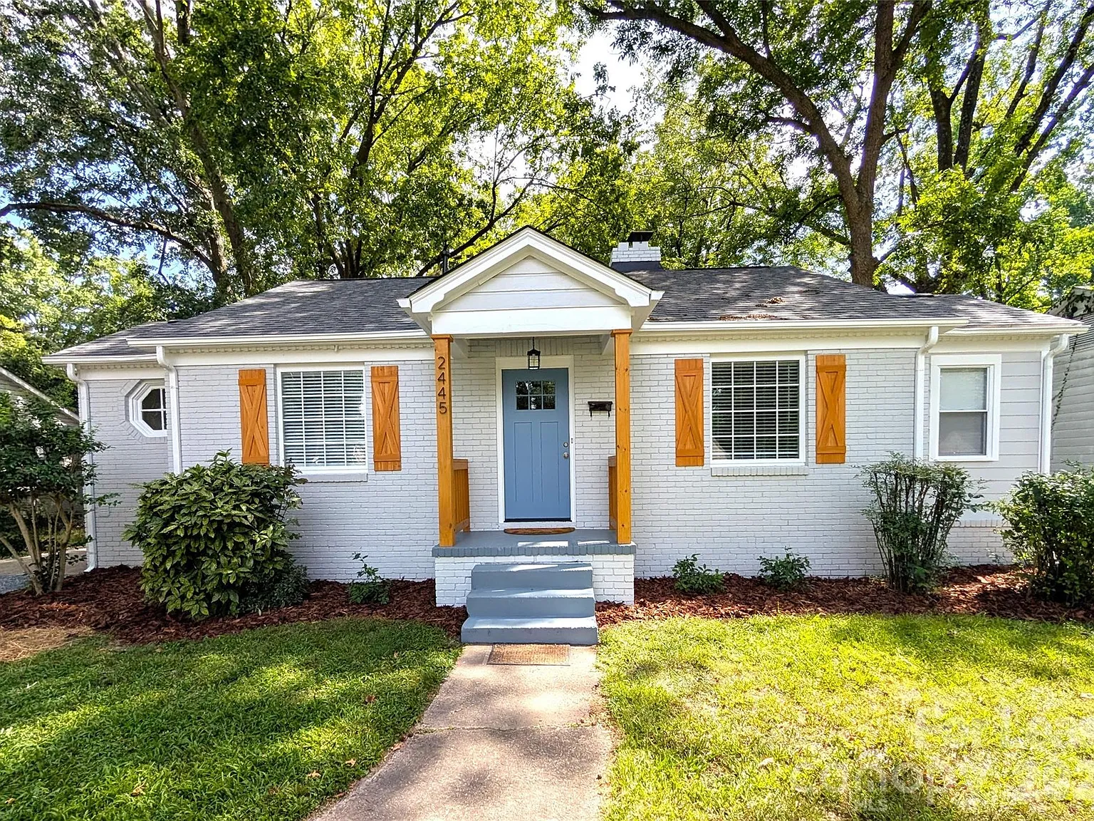 2 bed, 2.0 bath, 982 sqft, $2,250 — Photo 2